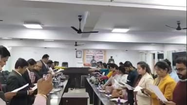 मोतिहारी: समाहरणालय स्थित डॉ. राजेंद्र सभागार में जिला राष्ट्रीय बाल विवाह विरोधी प्रतिज्ञा कार्यक्रम का आयोजन किया गया