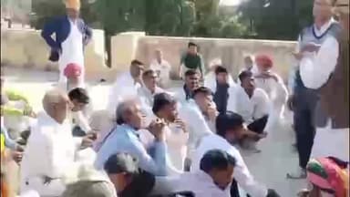 बज्जू: बज्जू के नव सृजित गांव चक 4BMR की आबादी को बरसलपुर एवं सुखपुरा को गोगडियाला में यथावत रखने की मांग को लेकर सौंपा ज्ञापन