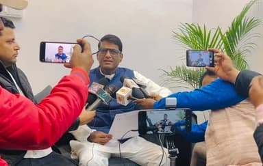 धीरेंद्र शास्त्री की कथा एवं पिछोर की सभा के बारे में भोपाल में पत्रकारों से क्या बोले दमोदर यादव
#bhindbrekingnews
#Da...