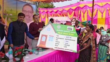 ओरमांझी: ओरमांझी के सदमा पंचायत में 'आपकी योजना, आपकी सरकार, आपके द्वार' कार्यक्रम का आयोजन