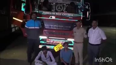 લુણાવાડા: કોટેજ ચોકડી પાસે કતલના ઇરાદે લઈ જવાતા 16 પશુઓને લોકલ ક્રાઈમ બ્રાન્ચ દ્વારા બચાવી લેવામાં આવ્યા