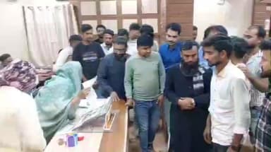 मंदसौर: मेला अवधि बढ़ाने की मांग के साथ पशुपतिनाथ मेला व्यापारियों ने नपा अध्यक्ष और मेला सभापति को ज्ञापन सौंपा