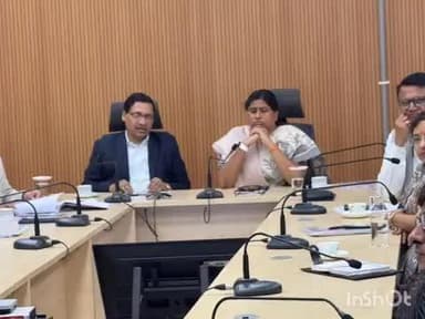 कृत्यानंद नगर: धमदाहा विधायक श्रीमती लेसी सिंह ने खड़ उपभोक्ता संरक्षण विभाग के पदाधिकारी के साथ की समीक्षा बैठक