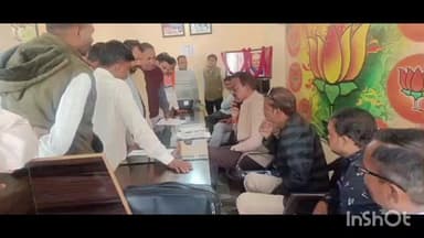 मोहम्मदी: भाजपा विधायक लोकेंद्र प्रताप सिंह ने लोगों की समस्याएं सुनीं