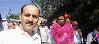 सरकाघाट: भदरोता में समाजसेवी चंद्रमोहन शर्मा का भव्य स्वागत किया गया