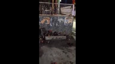 लालसोट: खटवा में कृषि मंत्री डॉ. किरोड़ीलाल ने सांसद कार्यकाल में निर्मित सार्वजनिक मंच के लोकार्पण से पूर्व तोड़ी पट्टि