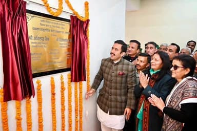 शिमला ग्रामीण: लोक निर्माण मंत्री विक्रमादित्य सिंह ने चलहोग में ₹1.14 करोड़ से बने नए पंचायत घर का किया लोकार्पण