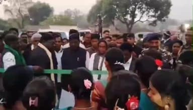 अमड़ापाड़ा: विधायक हेमलाल मुर्मू ने पाडेरकोला में तीन दिवसीय फुटबॉल प्रतियोगिता का किया उद्घाटन #football #match #opening