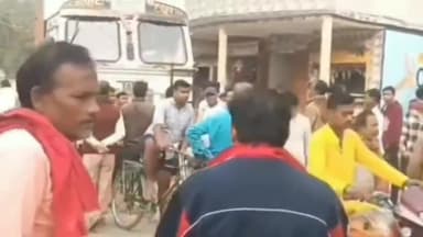 सकरा: मुरौल प्रखंड मुख्यालय के पास ट्रक और कार की टक्कर, आधा घंटे तक यातायात बाधित