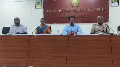 தென்காசி: ஆட்சியர் அலுவலகத்தில் தனியார் பேருந்து உரிமையாளர்களோடு ஆலோசனைக் கூட்டம் நடைபெற்றது