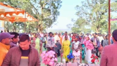 अल्बर्ट एक्का (जारी): जारी प्रखंड के जरडा पंचायत में 'आपकी योजना–आपकी सरकार–आपके द्वार' कार्यक्रम आयोजित, ग्रामीणों को मिला योजनाओं का लाभ