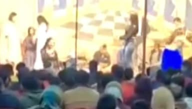 मिलक: झुनैया गांव में बार बालाओं का डांस करते एक वीडियो सोशल मीडिया पर तेजी से हुआ वायरल, पुलिस ने शुरू की जांच