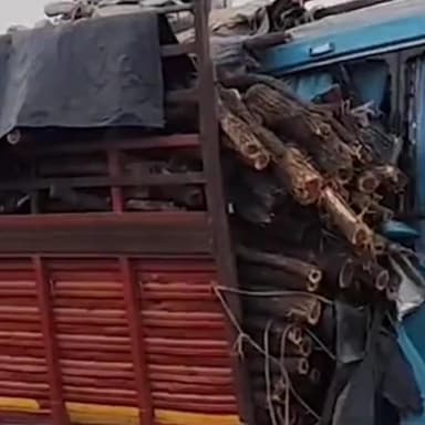 लक्ष्मणगढ़: पिनानकट के पास दिल्ली-मुंबई एक्सप्रेस वे पर सड़क पर खड़े ट्रक को लग्जरी बस ने पीछे से मारी टक्कर, ट्रक के 2 लोग मरे