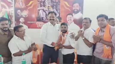 भडगाव: भडगाव भाजपा शहरध्यक्ष यांच्यासह 50+ कार्यकर्ते आमदारांच्या गोटात, शिवसेना कार्यालयात केला पक्षप्रवेश,