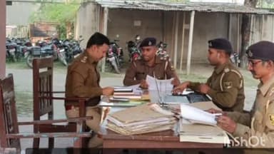 पुरैनी: उदाकिशुनगंज के एसडीपीओ अचानक पहुंचे पुरैनी थाना, पुलिस कर्मियों में दिखा कौतूहल