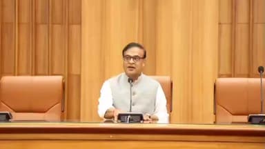 বিজনী ভাগ: দিছপুৰত অনুষ্ঠিত বিধায়িনী দলৰ বৈঠকত বিজনীৰ বিধায়ক অজয় কুমাৰ ৰায়ৰ অংশগ্ৰহণ