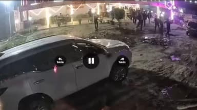 नवाबगंज टोल के पास ढाबे पर कार सवार दबंगों ने ट्रक चालक सें की मारपीट, सीसीटीवी वीडियो मारपीट का हुआ वायरल#unnao #highli...