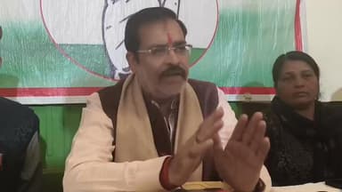 #बांदा बाँदा मे SIR को लेकर कांग्रेस के पदाधिकारियों ने जिला कार्यालय में की प्रेस कॉन्फ्रेंस।
#followerseveryonehighlig...