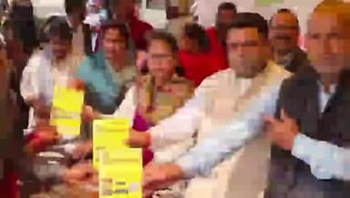 हज़ारीबाग: हजारीबाग में ‘आपकी योजना–आपकी सरकार–आपके द्वार’ अभियान में अब तक 56,322 आवेदन प्राप्त, सेवाओं का तेज़ी से निष्पादन जारी