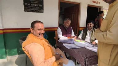 *
#भाजपा नेता #ध्रुव सिंह ने #सपा सुप्रीमो #अखिलेश यादव पर बोला सीधा हमला कहां फर्जी वोट बढवाने के लिए मांगा जा रहा है स...