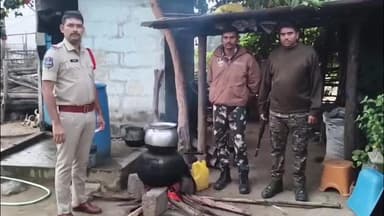 గోవిందరావుపేట: గుడుంబా విక్రయిస్తే కఠిన చర్యలు తప్పవు : పసర ఎస్సై కమలాకర్