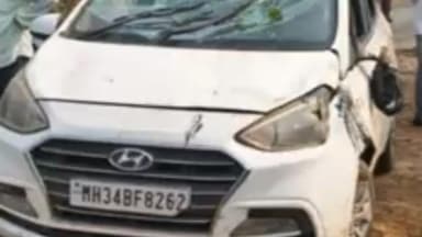 ब्रह्मपूरी: स्टेरिंग लॉक झाल्याने कार पलटी पेंढरी कोकेवडा गावाजवळ भीषण अपघात सुदैवाने मोठि जीवित हिणी टरली