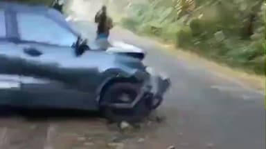 হীরবাঁধ: হিড়বাঁধের রাঙামেটিয়ায় চারচাকা গাছে ধাক্কা, আহত এক চিকিৎসক ও চালক