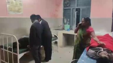 बदलापुर: सरोखनपुर में राम जानकी तिराहे के पास अनियंत्रित होकर बाइक सवार रोड के किनारे गिरे, दो घायल