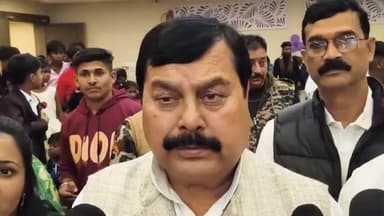 बोध गया: अयोध्या में पीएम द्वारा ध्वजारोहण पर जहानाबाद के राजद सांसद डॉ. सुरेंद्र प्रसाद यादव ने बोधगया में दी प्रतिक्रिया