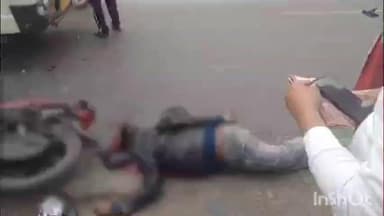 जावद: नयागांव में ड्यूटी से लौट रहे बाइक सवार को अज्ञात वाहन ने मारी टक्कर, युवक गंभीर घायल