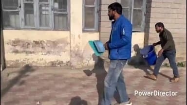 गलोड़: महिला एवं बाल विकास विभाग कार्यालय परिसर में चलाया गया सफाई अभियान, कर्मचारियों ने मिलकर दिया स्वच्छता का संदेश