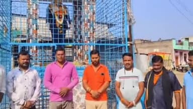 भोकरदन: धावडा येथे संविधान दिनानिमित्त समाज बांधवांनी व तरुणांनी डॉ.बाबासाहेब आंबेडकरच्या प्रतिमेला पुष्प अर्पण केले अभिवादन