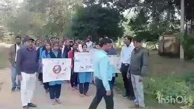 हसपुरा: प्लस-टू कन्या हाईस्कूल हसपुरा सहित विभिन्न विद्यालयों के छात्र-छात्राओं ने नशामुक्ति दिवस पर निकाली रैली