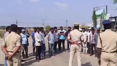 వాజేడు: వాహనదారులు నిబంధనలు పాటించాలి : ఏటూరునాగారం ఎస్సై నరేశ్