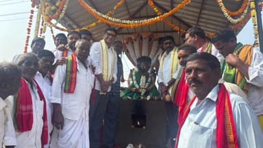 మెట్పల్లి: శ్రీ రేణుకా పుట్ట ఎల్లమ్మ నూతన విగ్రహ ప్రతిష్టా కార్యక్రమంలో పాల్గొన్న కోరుట్ల ఎమ్మెల్యే డాక్టర్ సంజయ్