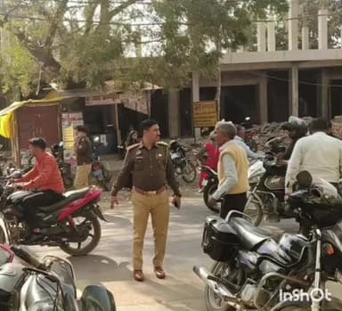 टांडा: आलापुर में दिनदहाड़े छिनैती की वारदात, सेवानिवृत्त शिक्षक से उचक्के ने ₹50,000 छीने, पुलिस जांच में जुटी