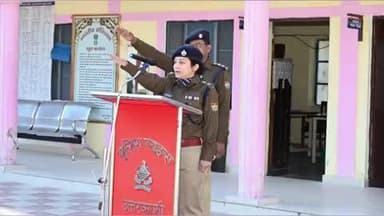 पुरोला: पुलिस लाइन ज्ञानसू सहित जनपद के सभी थानों और चौकियों में संविधान दिवस पर शपथ ग्रहण समारोह आयोजित किया गया