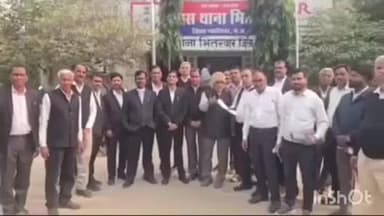 भितरवार: एडवोकेट की हत्या को लेकर भितरवार अभिभाषक संघ पहुंचा पुलिस थाने, निष्पक्ष जांच की मांग की