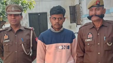 ठाकुरद्वारा: कमालपुरी मार्ग पर चोरी के बैटरी के साथ आरोपी गिरफ्तार, ठाकुरद्वारा पुलिस ने मुखबिर की सूचना पर घेराबंदी कर दबोचा