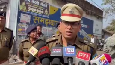 इटखोरी: पुलिस अधीक्षक, चतरा ने सड़क सुरक्षा जागरूकता रैली को हरी झंडी दिखाकर किया रवाना, नागरिकों से नियमों का पालन करने की अपील