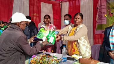 भंडरा: भंडरा बाजार टाड़ में लगा जनसेवा शिविर, 'आपकी योजना आपकी सरकार आपके द्वार' में सैकड़ों आवेदनों का त्वरित निष्पादन