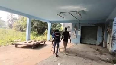 কালনা ১: মুটরা এলাকায় স্বামী স্ত্রীর মধ্যে মনোমালিন্য বিষ খেয়ে আত্মঘাতী স্বামী