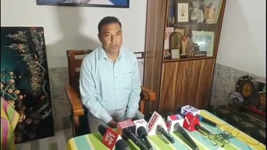 পুরাতন মালদা: পদত্যাগের পর দলের সঙ্গেই আছি সাংবাদিক সম্মেলন করে জানালেন চেয়ারম্যান কার্তিক ঘোষ