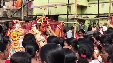 জামালপুর: ১২ বছর পর বেত্রাগরের শীতলা মায়ের নিরঞ্জন পর্ব কে কেন্দ্র করে ১৫ হাজার মানুষকে ভোগ বিতরণ