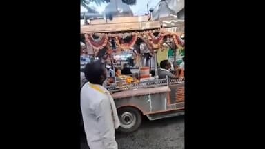 भोकरदन: शिऊर बं.ते श्री.संत गजानन महाराज शेगाव येथे जाणाऱ्या पालखीचे महात्मा फुले चौकात आगमन,शहरवासीयांनी केले स्वागत