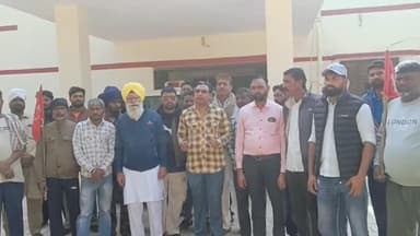 पदमपुर: अखिल भारतीय किसान सभा ने विभिन्न मांगों को लेकर उपखंड कार्यालय पर किया प्रदर्शन