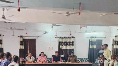 चौसा: चौसा मुख्यालय में नाले के गंदे पानी की समस्या को लेकर हुई बैठक, अन्य मुद्दों पर भी हुई चर्चा