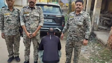 भिंड: पुलिस ने ₹3 करोड़ का भ्रष्टाचार करने वाले आरोपी को नगर पुलिस अधीक्षक कार्यालय के सामने से किया गिरफ्तार