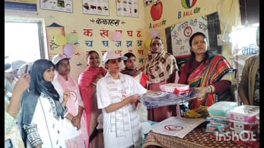 नरहट: पाली गांव में बेटी बचाओ, बेटी पढ़ाओ अभियान के तहत मेहंदी प्रतियोगिता का आयोजन किया गया, सम्मानित