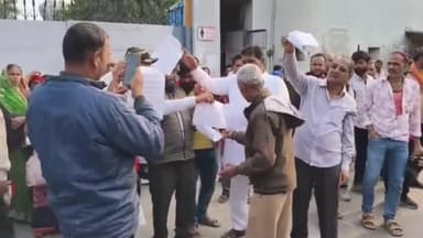 पचपहाड़: भवानीमंडी में श्रम संगठनों ने नए श्रमिक कानूनों का किया जमकर विरोध प्रदर्शन, अधिसूचना की जलाई प्रतियाँ